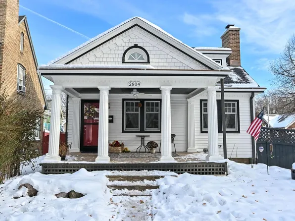 2804 North Grant BOULEVARD, Milwaukee, WI 53210