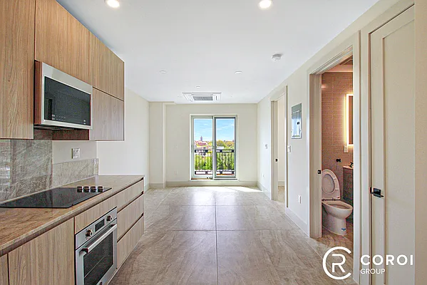 Rented by Coroi Corp | media 23