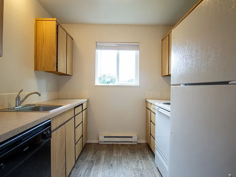 12155 SW Spur Ct #A — Photo 6