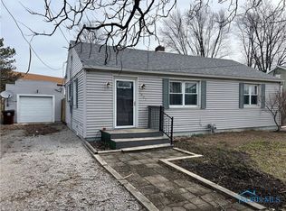 1027 Ralston Ave, Defiance, OH 43512