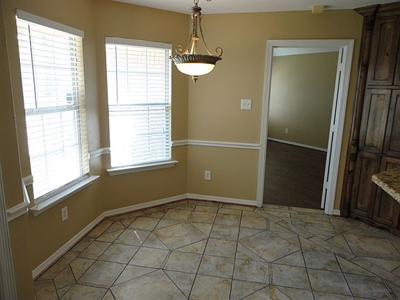 5th image of 1100 Westminister Dr