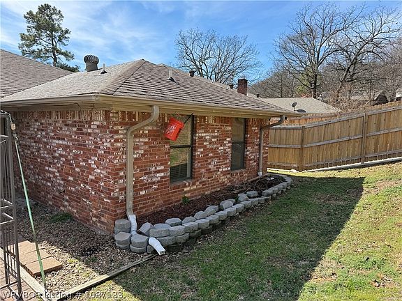 4th image of 7907 Yorktown Rd