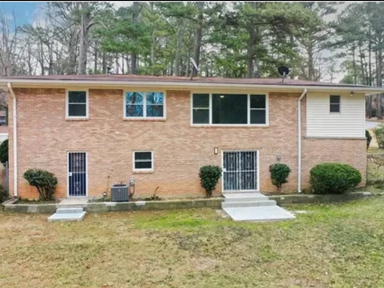 628 Skipper Dr NW — Photo 10