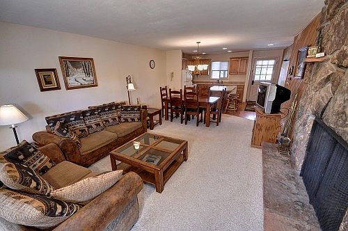4th image of 159 Hi Country Dr #1914