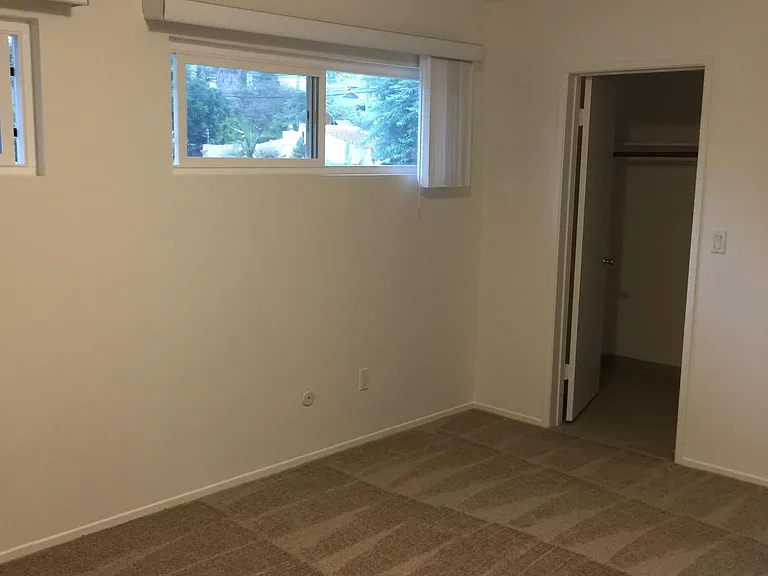 562 Hermes Ave — Photo 4