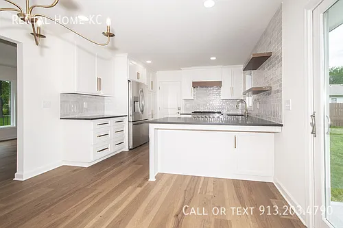 8400 W 93rd St — Photo 14