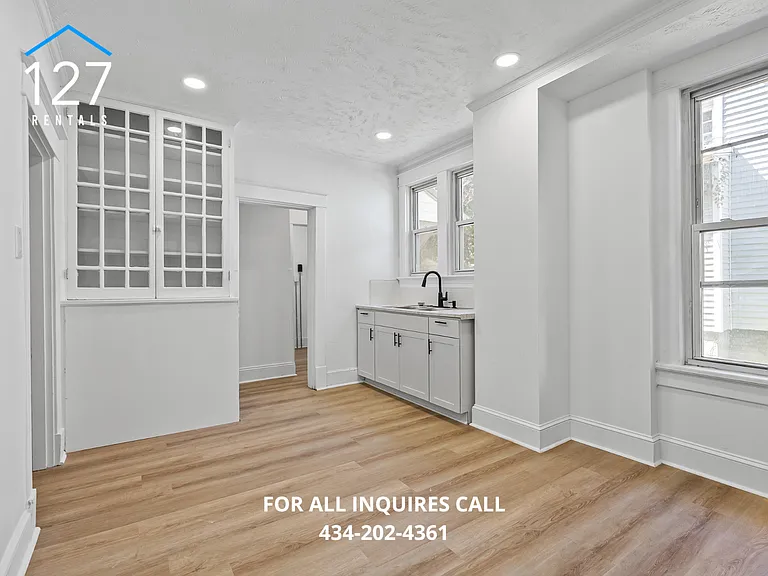 211 Saint Augustine St #UPPER — Photo 13