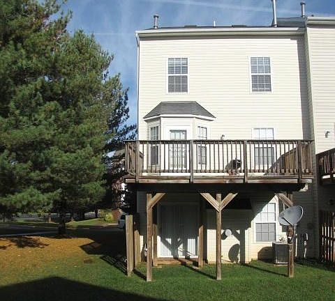 Exterior (Rear)