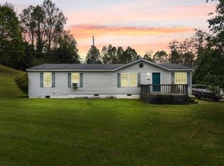 320 Circle Dr, West Liberty, KY 41472
