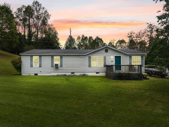 320 Circle Dr, West Liberty, KY 41472