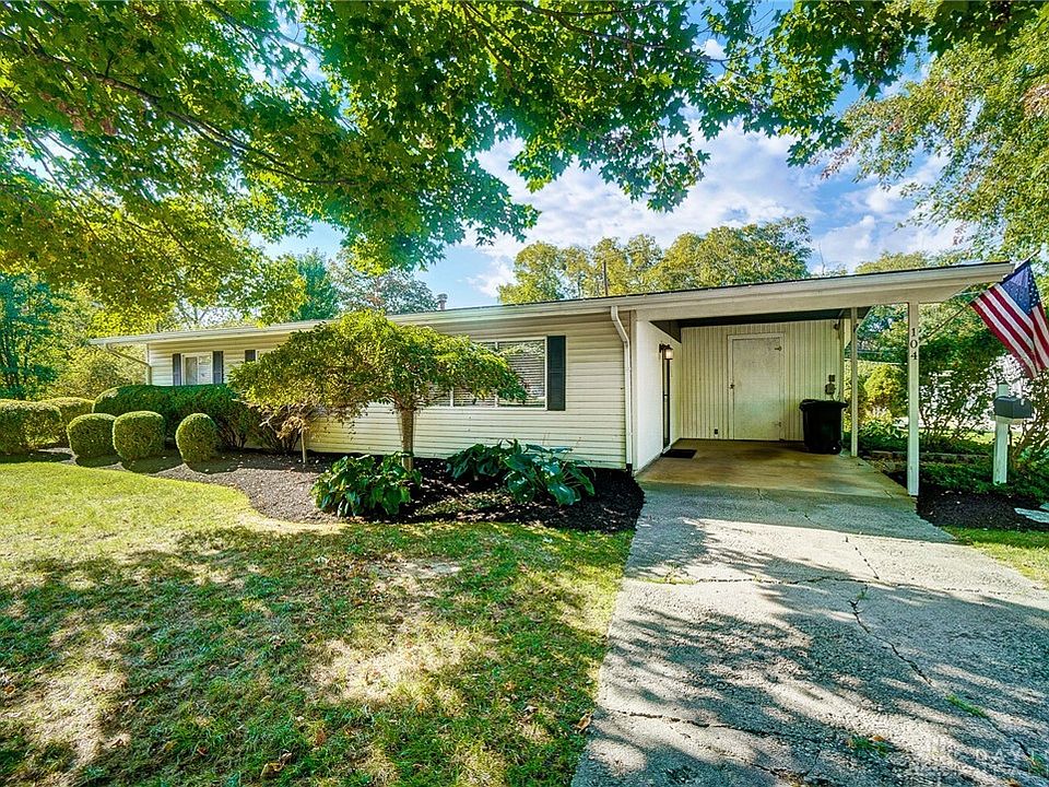 1st image of 104 Upper Hillside Dr