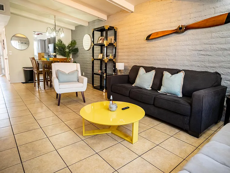 4406 E Hubbell St #4 — Photo 4