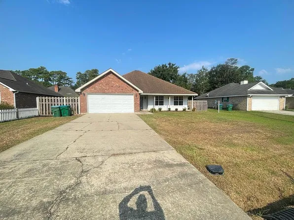 2345 Broadmoor Dr, Gautier, MS 39553