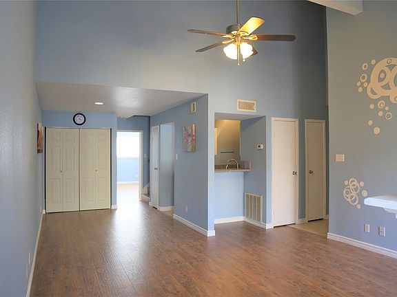 4th image of 10811 Richmond Ave APT 76