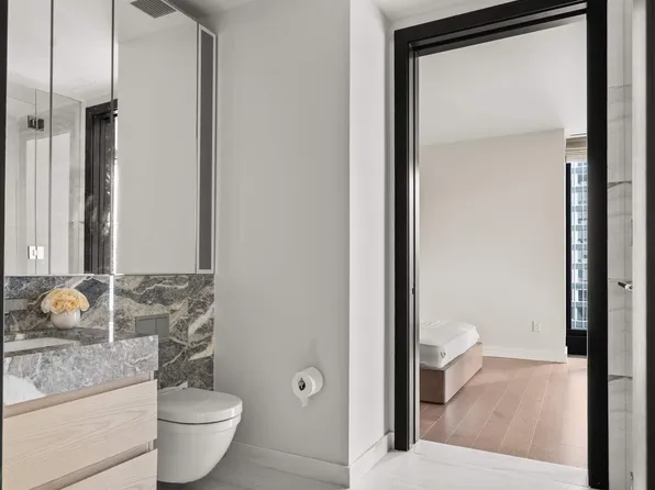 125 Greenwich Street image 5 of 11