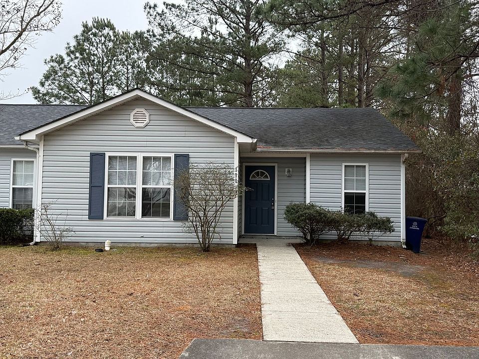 1st image of 111 Persimmon Ct