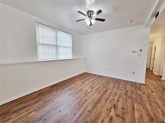 4th image of 1166 Fullerton Ave #2