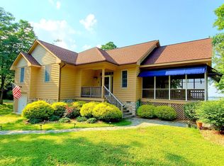760 Quiet Harbor Dr, Hague, VA 22469