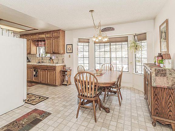4th image of 40237 Alerna Way