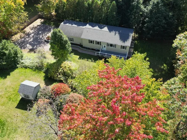 17 South Street Lane, Essex Junction, VT 05452