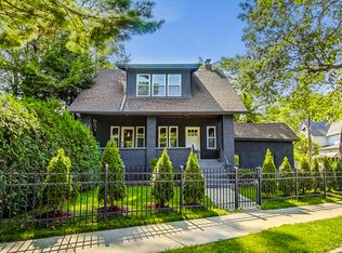 1015 Green Bay Rd, Wilmette, IL 60091