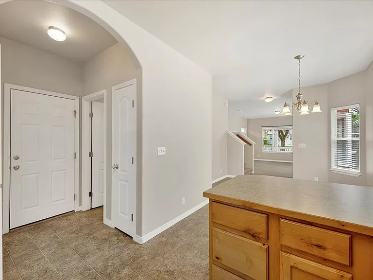 1509 S Euclid Ave — Photo 11