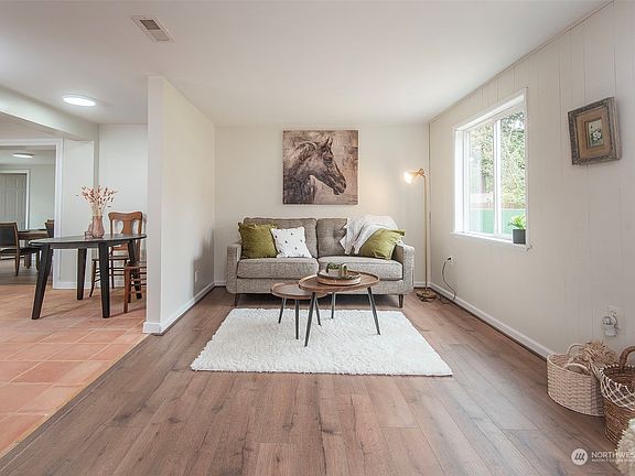5th image of 22607 61st Avenue W