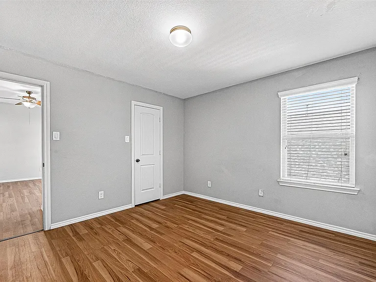 1326 Seagler Pond Ln — Photo 47