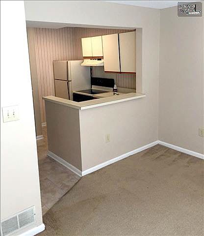 2nd image of 1600 Park Cir APT 805