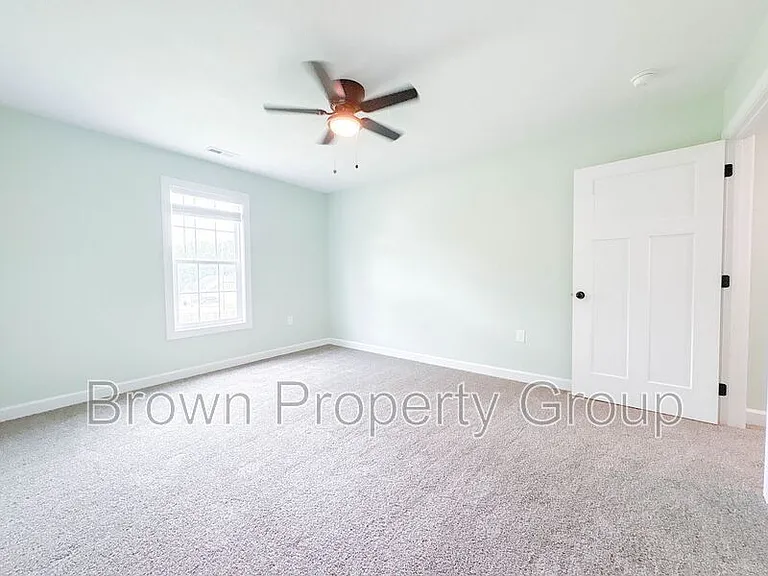300 Saint Matthews Church Rd — Photo 29