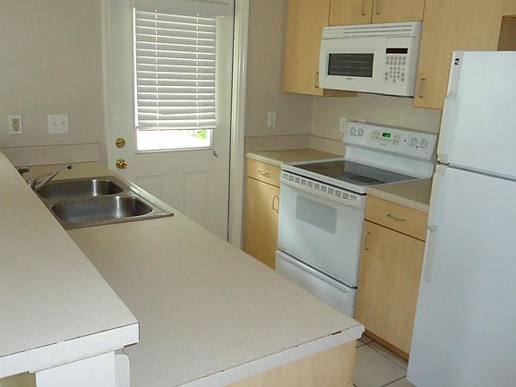 5th image of 1618 Bellevue Way #1