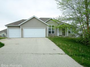 11305 Jasmine Dr, Roscoe, IL 61073