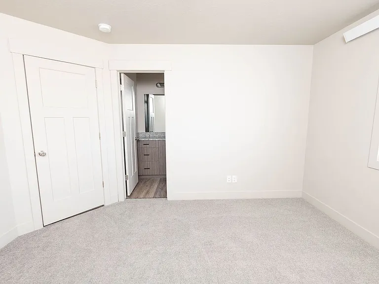 6327 N Freedom Rd — Photo 9