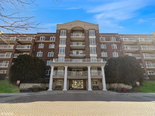 7041 W Touhy Ave APT 604, Niles, IL 60714