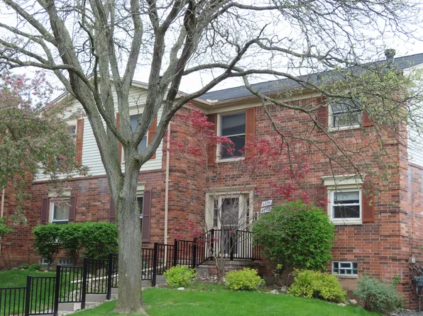 6292 Pepper Hill Dr #1, West Bloomfield, MI 48322