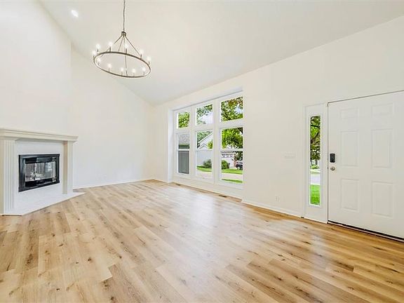 3rd image of 11425 S Northwood Cir