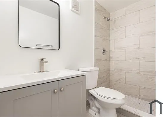 450 SW 2nd Ave #205 — Photo 2