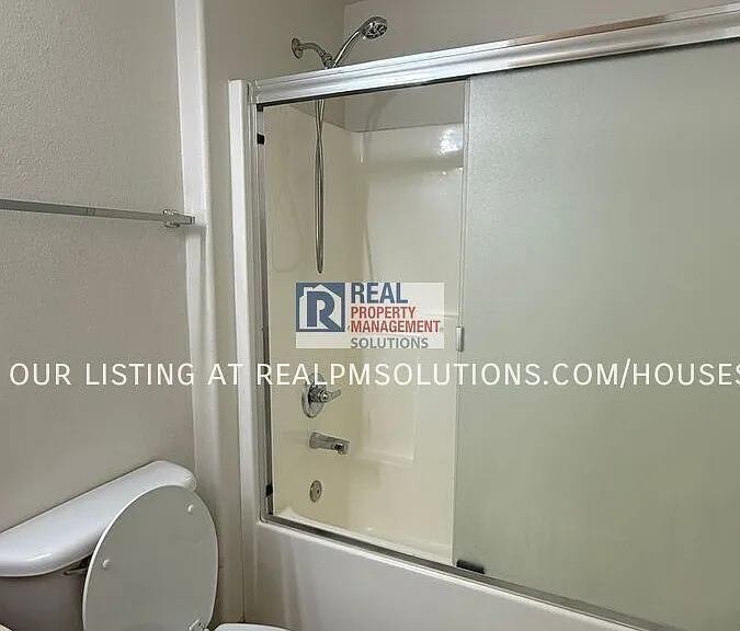 8514 N Syracuse St #1 — Photo 19