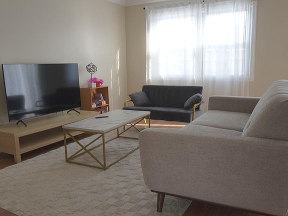 5th image of 12671 Castile Ct