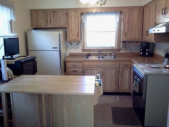 3rd image of 553 Farwell Ave