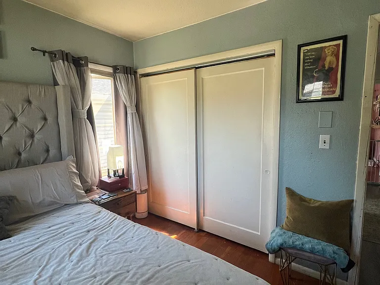 1002 Oakes Ave — Photo 10