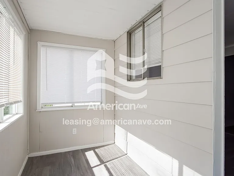 1296789_012_wm_-_bedroom_13229867.jpg