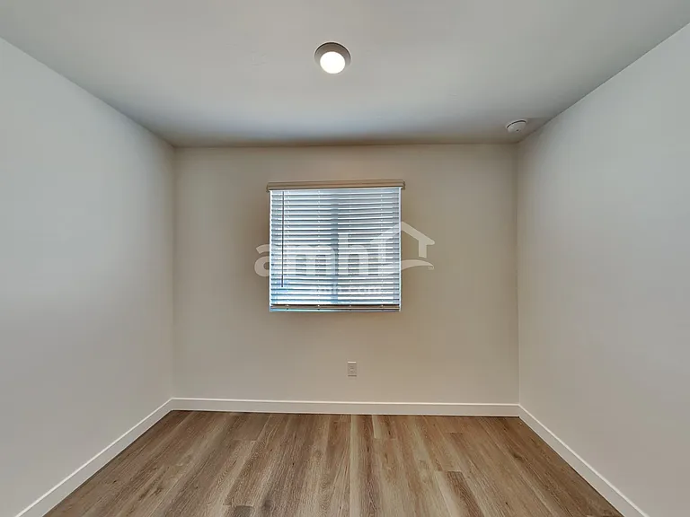 6217 W Calle Bilboa — Photo 15
