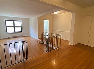 68-38 Yellowstone Blvd #4, Forest Hills, NY 11375