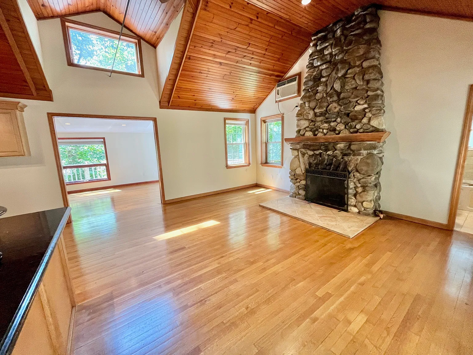 2 bed, $3,095 — Photo 3