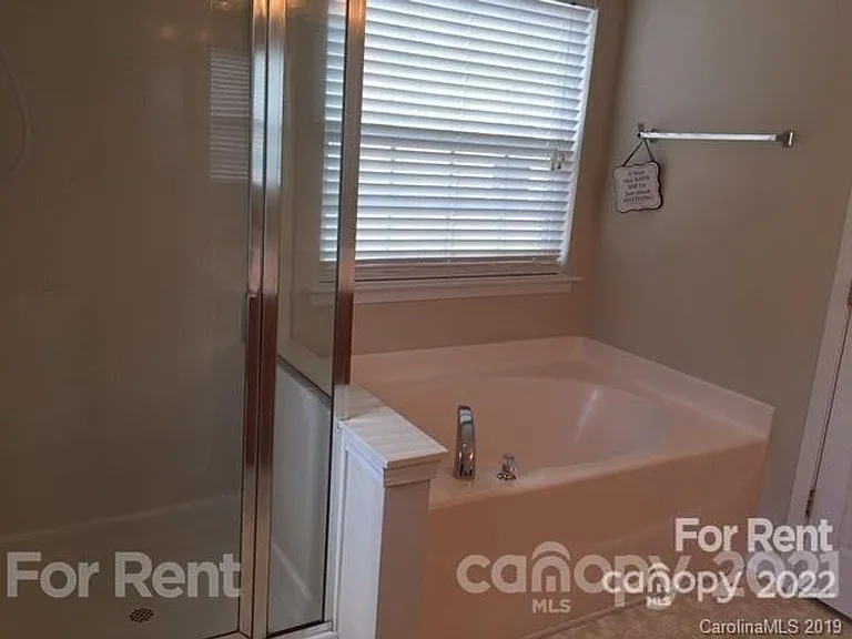 17418 Westmill Ln — Photo 15