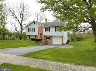 32 Conestoga Dr, Reading, PA 19608