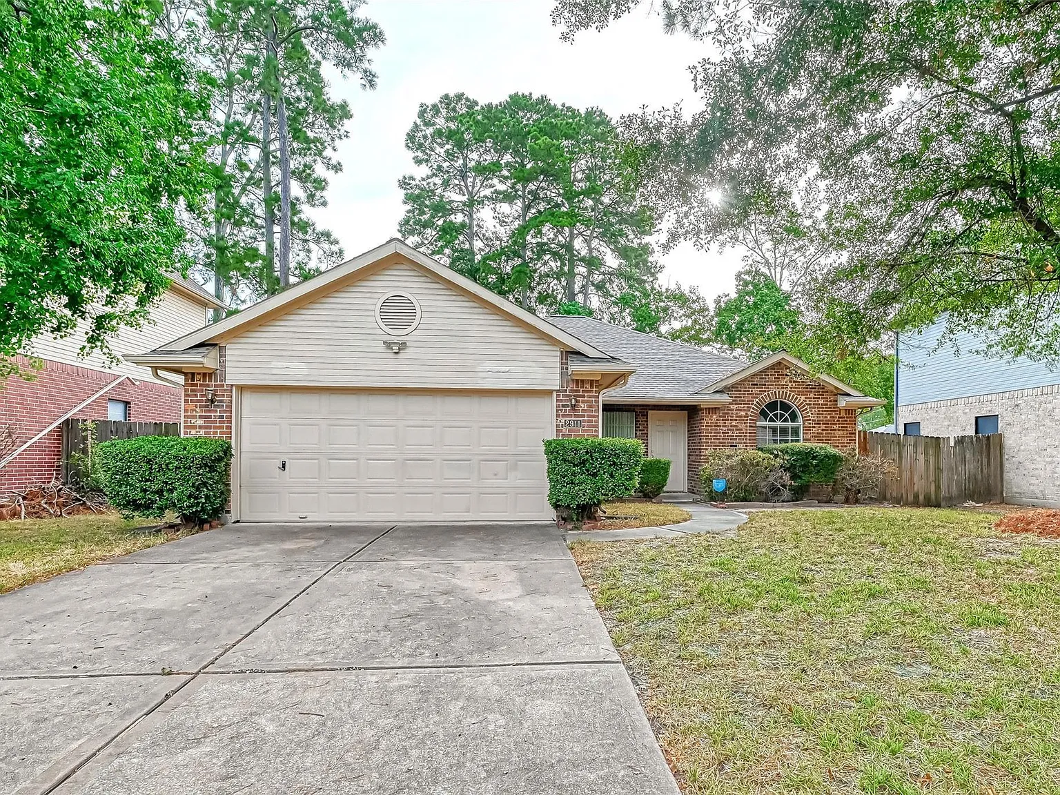 3 bed, 2.0 bath, 1644 sqft, $1,900 — Photo 2