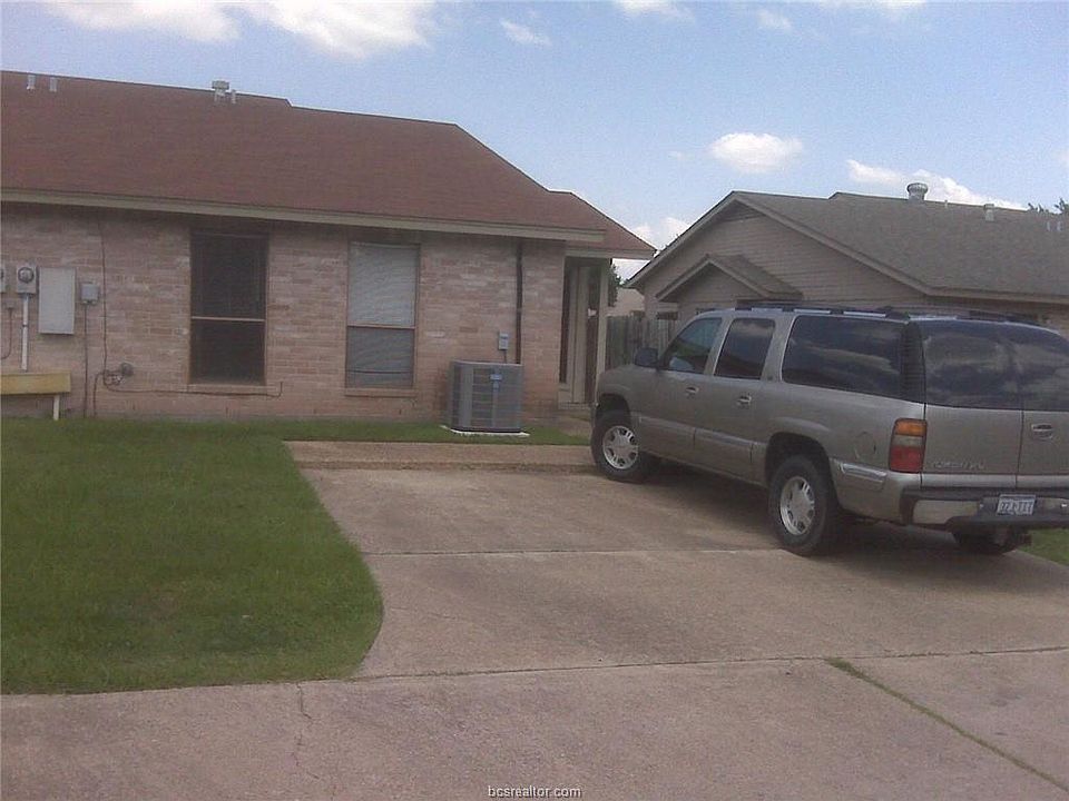 1st image of 2524/2526 Cypress Dr