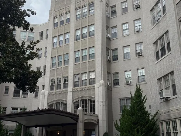 2737 Devonshire, Washington, DC